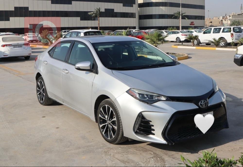 تۆیۆتا کۆرۆلا